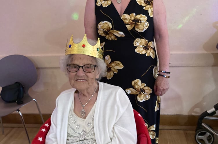 93 year old Sylvia Burns celebrating the Queen’s Jubilee