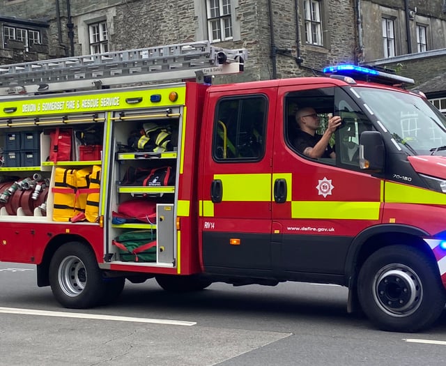 Camper van destroyed by fire in Yealmpton