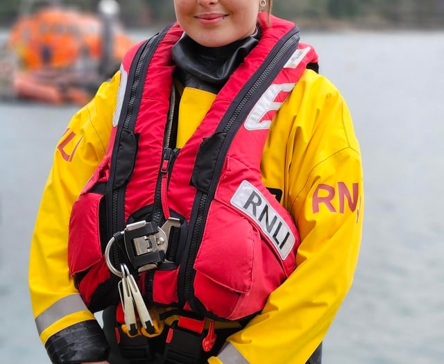 Salcombe RNLI lifeboat members pass out