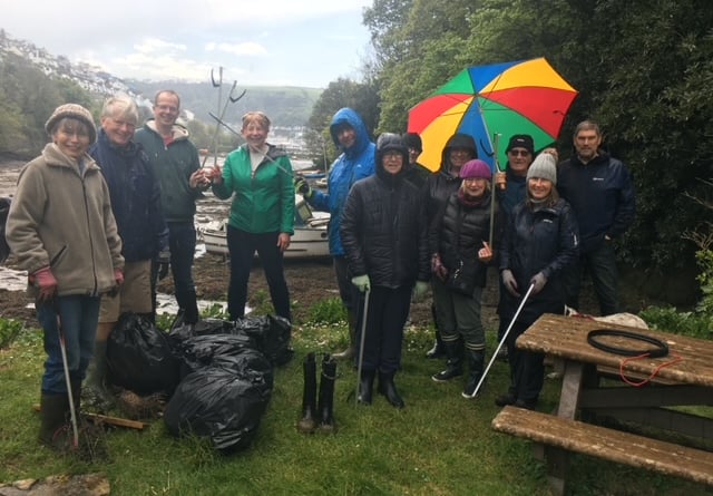 Kingswear litter pickers brave the elements